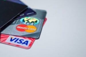 fungsi kartu debit untuk pembayaran bisnis